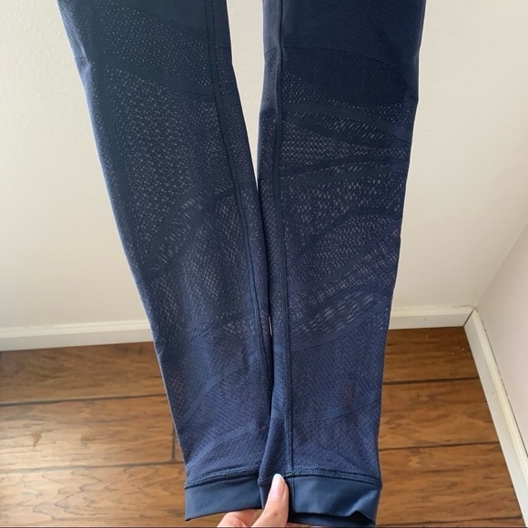Lululemon Sheer Will Tight Size 6 - Picture 5 of 12